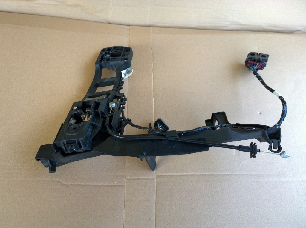 фото №3, Кронштейн замка s-max mk1 правый перед keyless