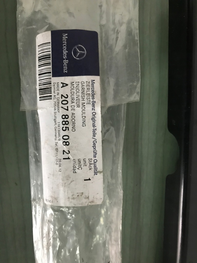 фото №1, Mercedes-benz оригінальний номер a2078850821 напрямна бампера