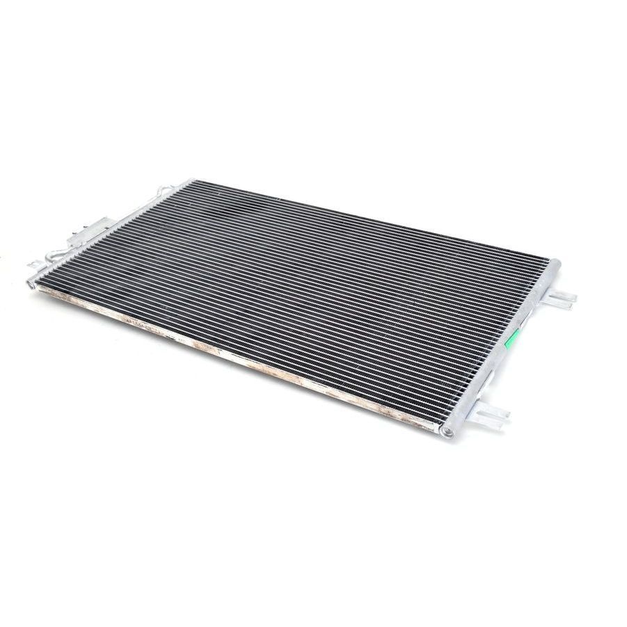 Купити Радіатор кондиціонера chrysler town country 2001-