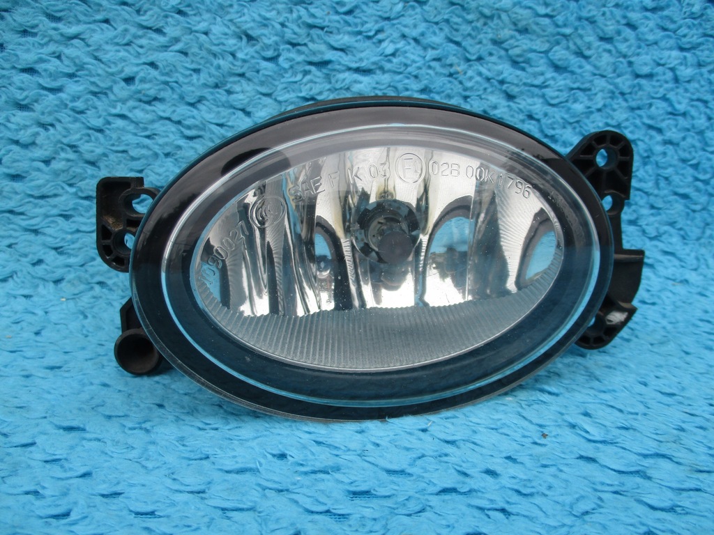 фото №1, Mercedes w169 противотуманная фара правый полный oryg