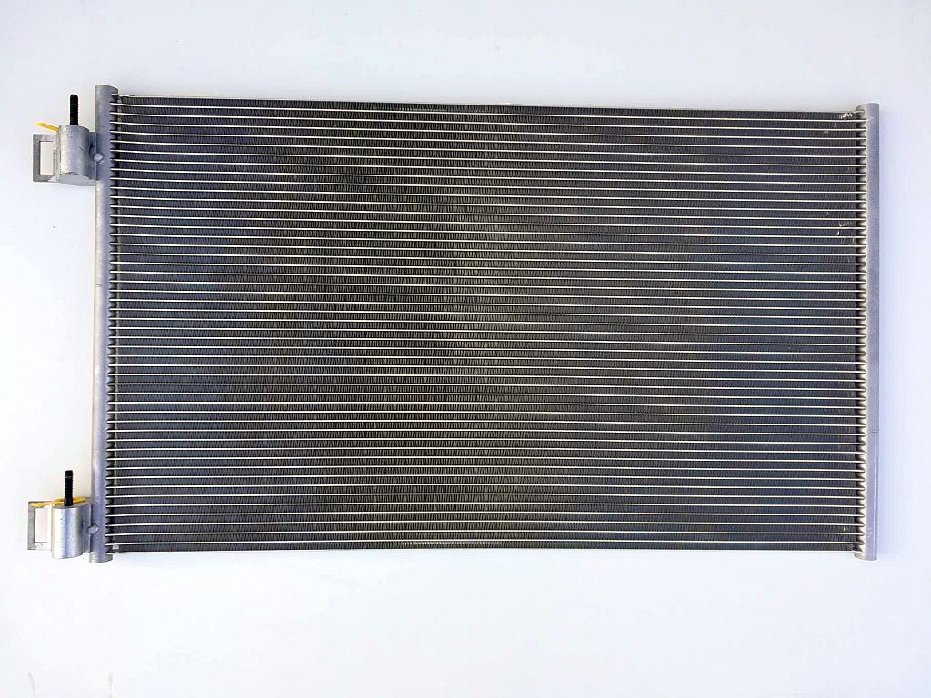 Купити Конденсатор кондиціонера renault kangoo 08-