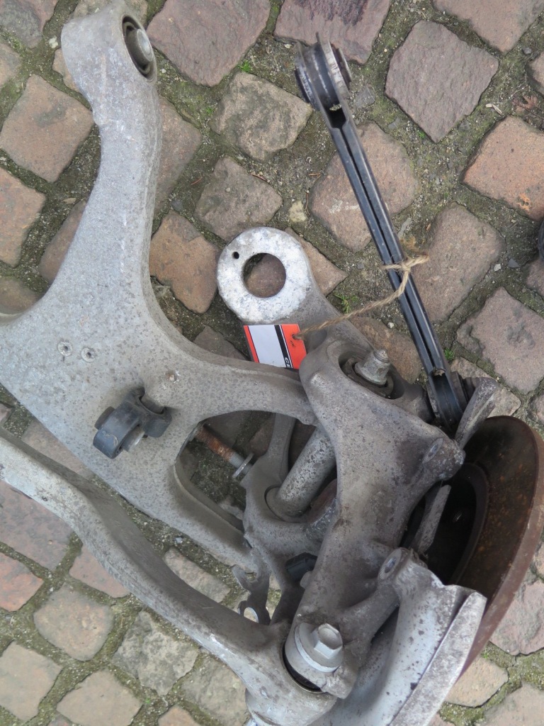 фото №4, Диск ступиця важелі audi a4 10r. 8k0505432an p