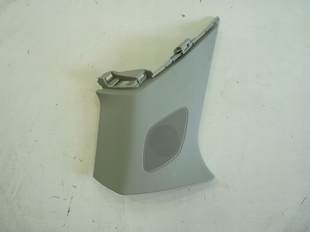 фото №1, Mbm audi q3 8u защита обшивка стойка 8u0867245