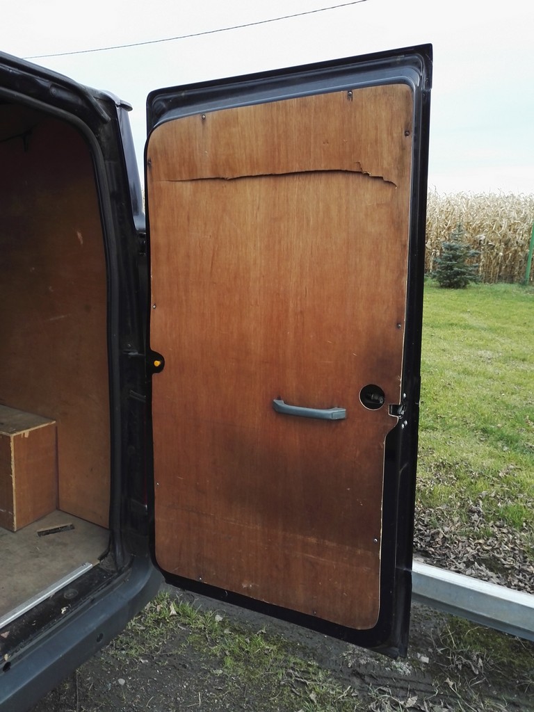 Двері лівий задній ford transit 06-13 panther black Зі Шроту