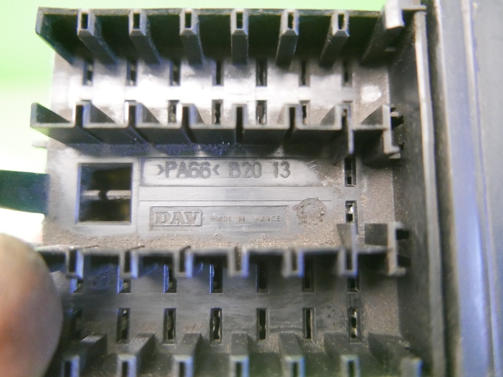 фото №9, Коробка запобіжників peugeot partner i 1.4 8v