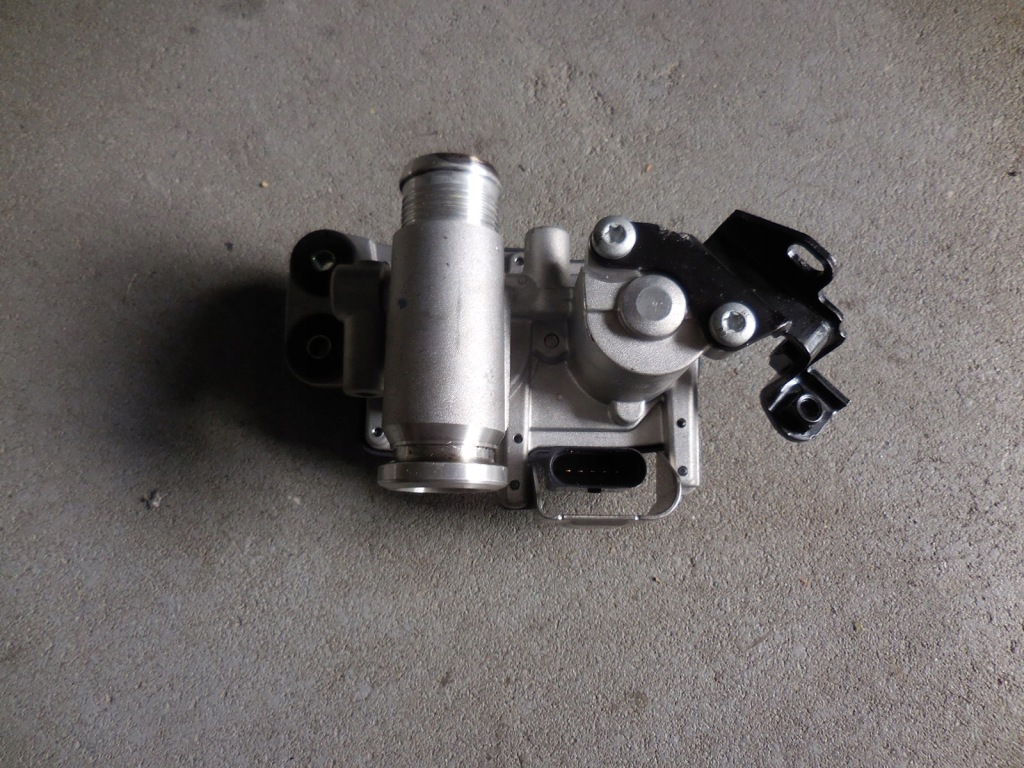 Купити Audi sq7 q7 4m клапан egr 057145829c