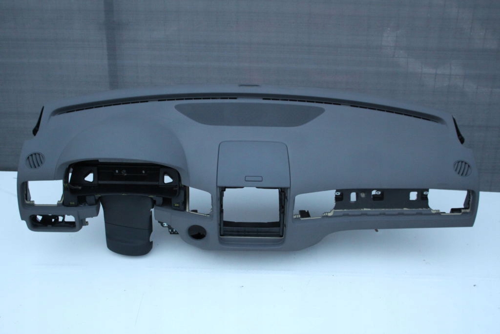 фото №1, Vw touareg ii 7p0 консоль серая оригинал