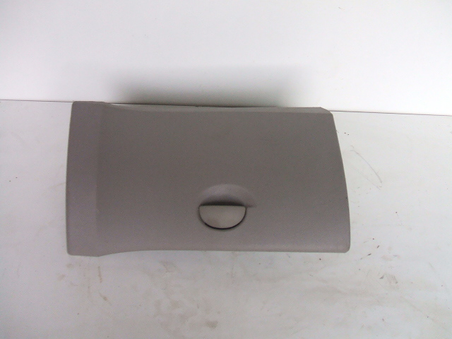 Купить Renault twingo 2 бардачок пассажира крышка