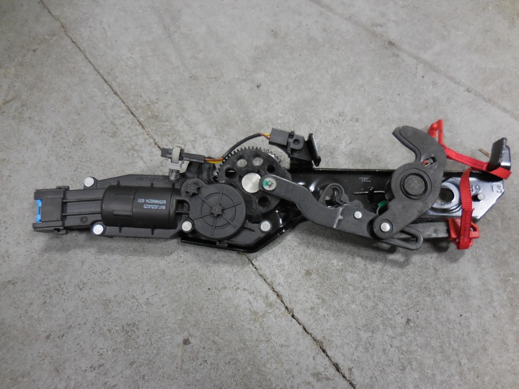 фото №1, Audi a3 8v cabrio замок кришки дах 8v7825825