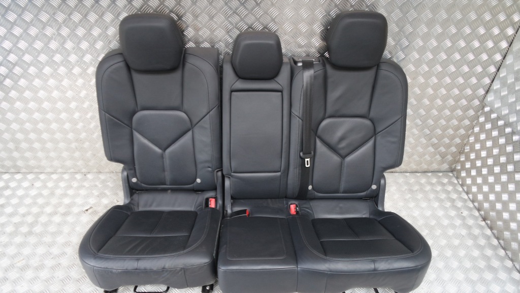 Porsche cayenne 7p5 сидіння оббивка чорна m60 в Україні