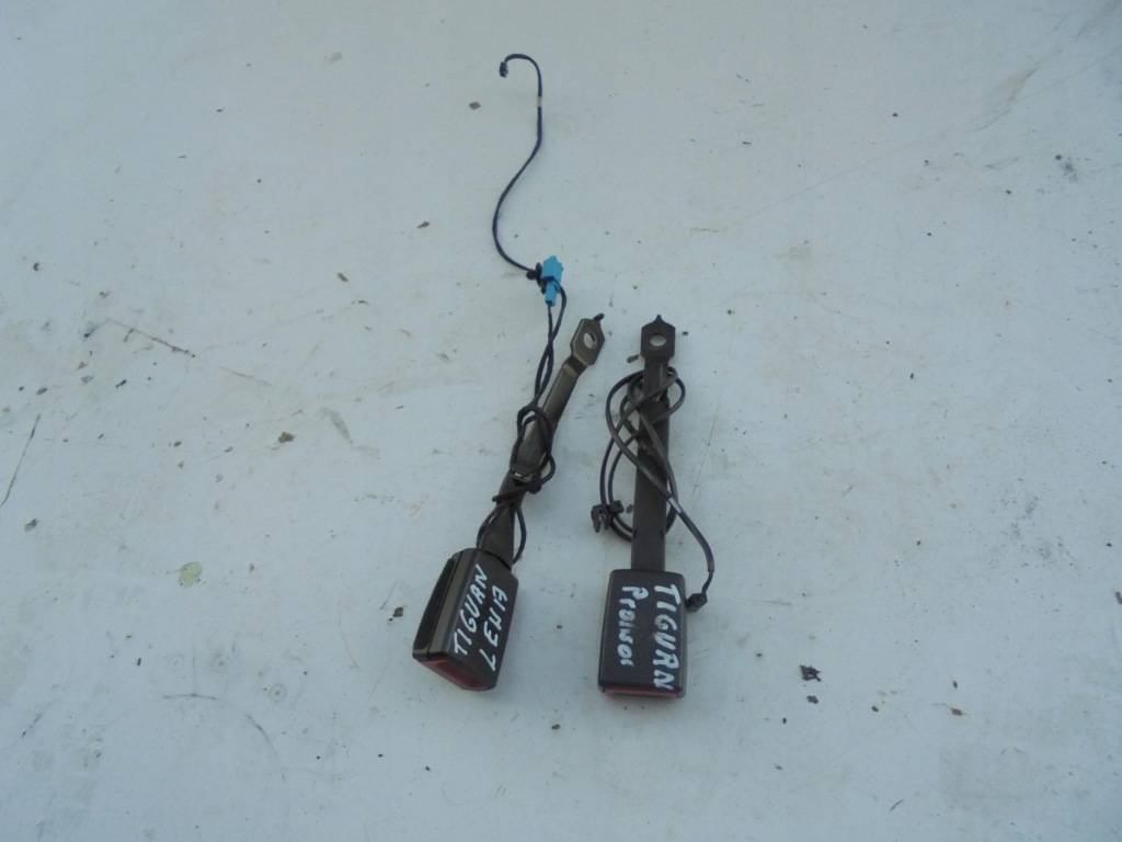 Купить Пряжка поперечина правая  перед vw tiguan 5n0