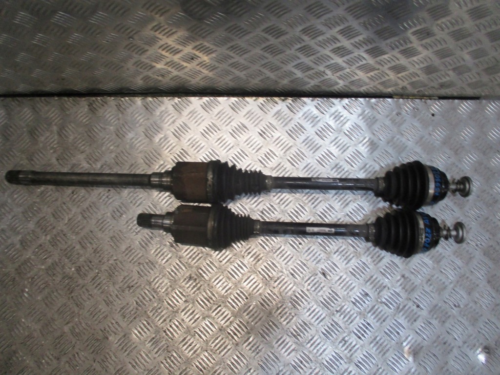 фото №1, Приводной вал bmw x4 f26 x3 f25 7598027 2,0d левая