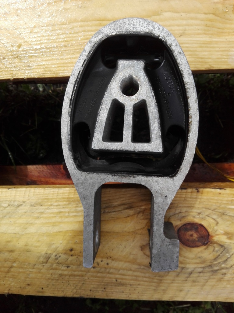 фото №1, Ford mondeo mk 2.0 tdci кронштейн двигуна