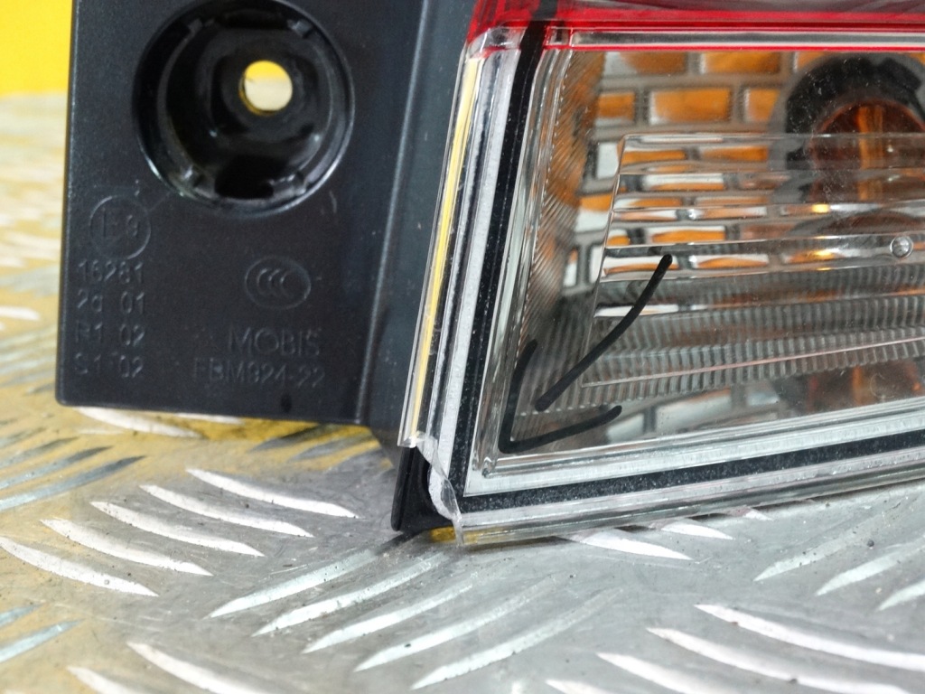 фото №3, Subaru impreza hb 2017- лампа задняя правая задняя eu