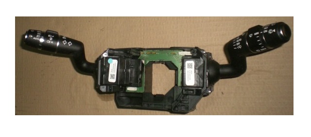 фото №1, Перемикач світла двірник evoque 2013 zvat