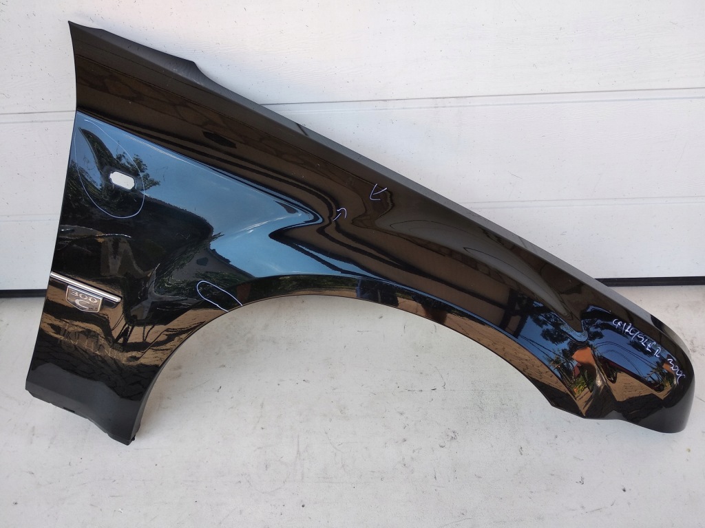 фото №1, Chrysler 300c крыло правый