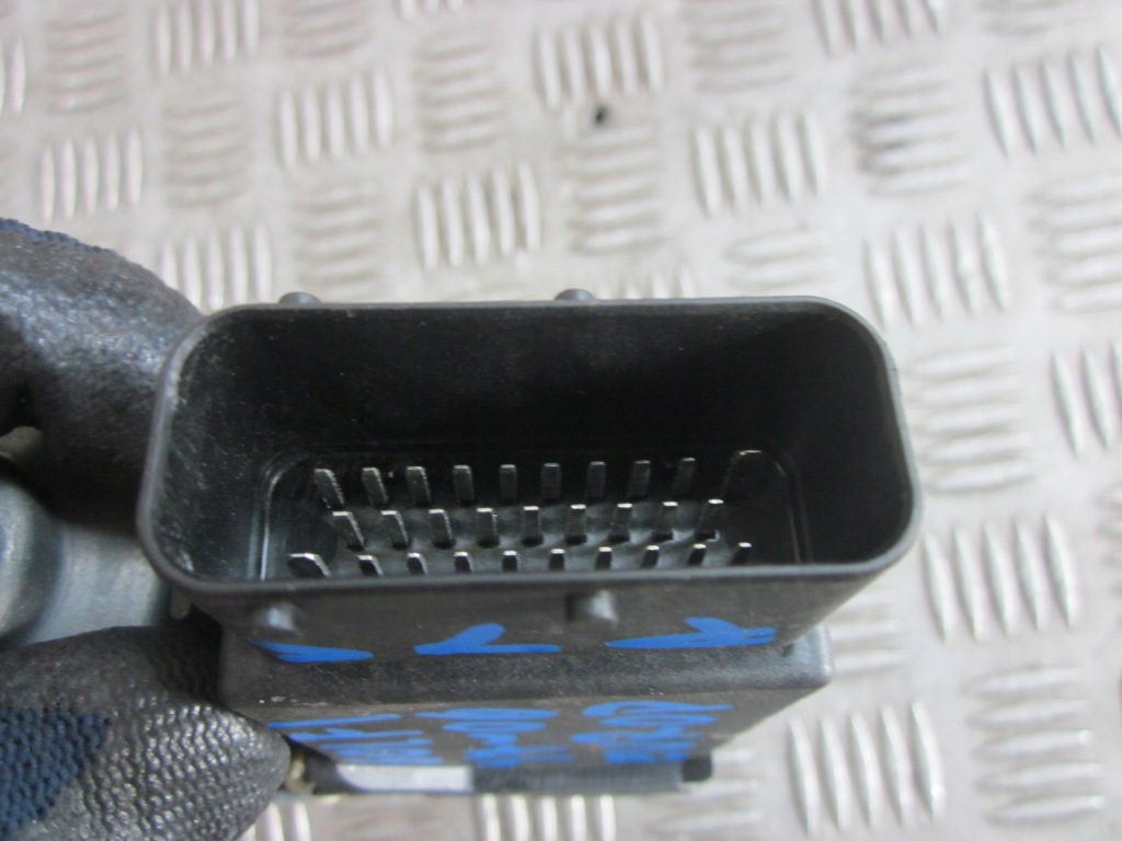 фото №1, Моторчик скло правий перед golf iv 9776101434202