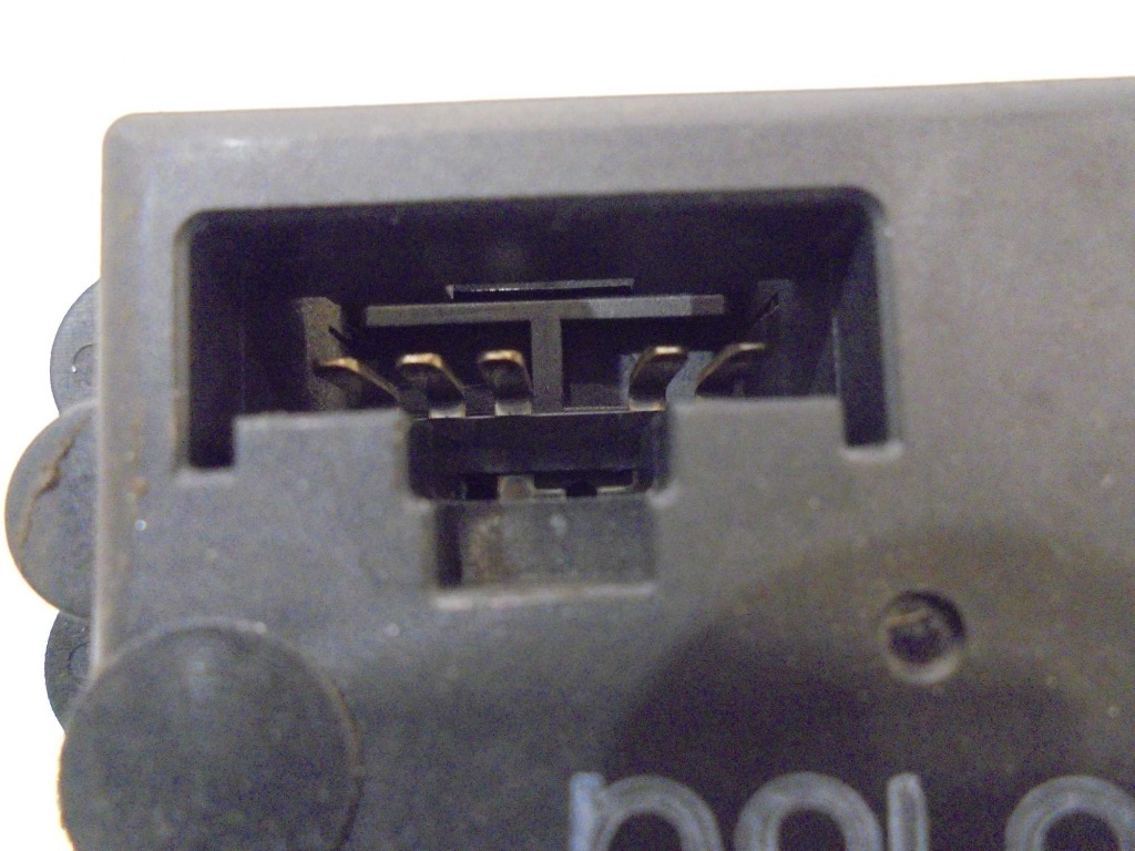 Моторчик отопителя mazda premacy 2.0 Доставка