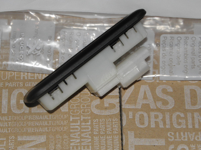 фото №6, Кнопка кришки багажника citroen c2 c5 c4 picasso