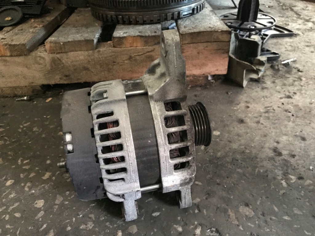 Mercedes gla w156 1,8 2,2 cdi генератор Оригинал