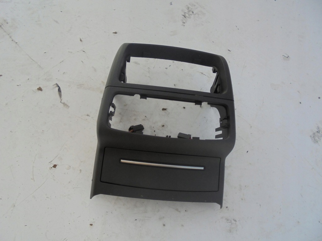 фото №1, Заглушка тунель заднього audi a6 c7