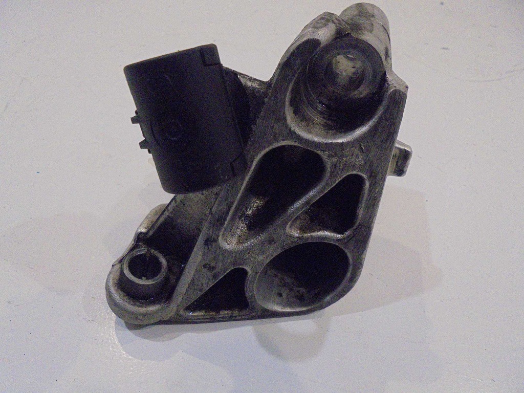 фото №3, Кронштейн насоса впрыска renault megane ii 1.9dci