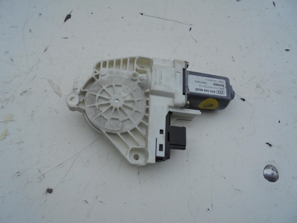 фото №1, Моторчик стекло правый перед 4f0959802b audi a6 c6