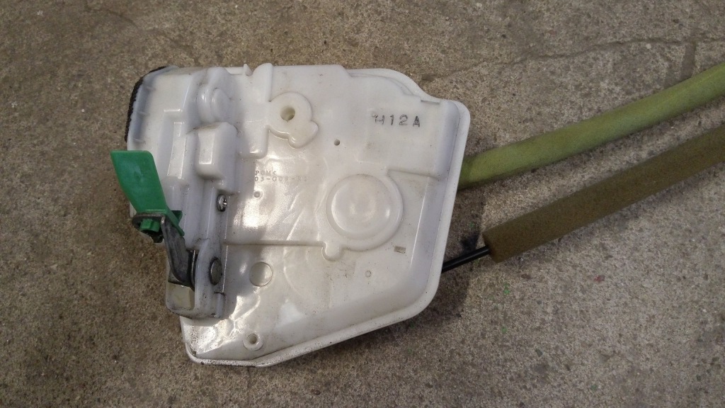 фото №4, Mazda 2 07-14 3d замок правий передній europa