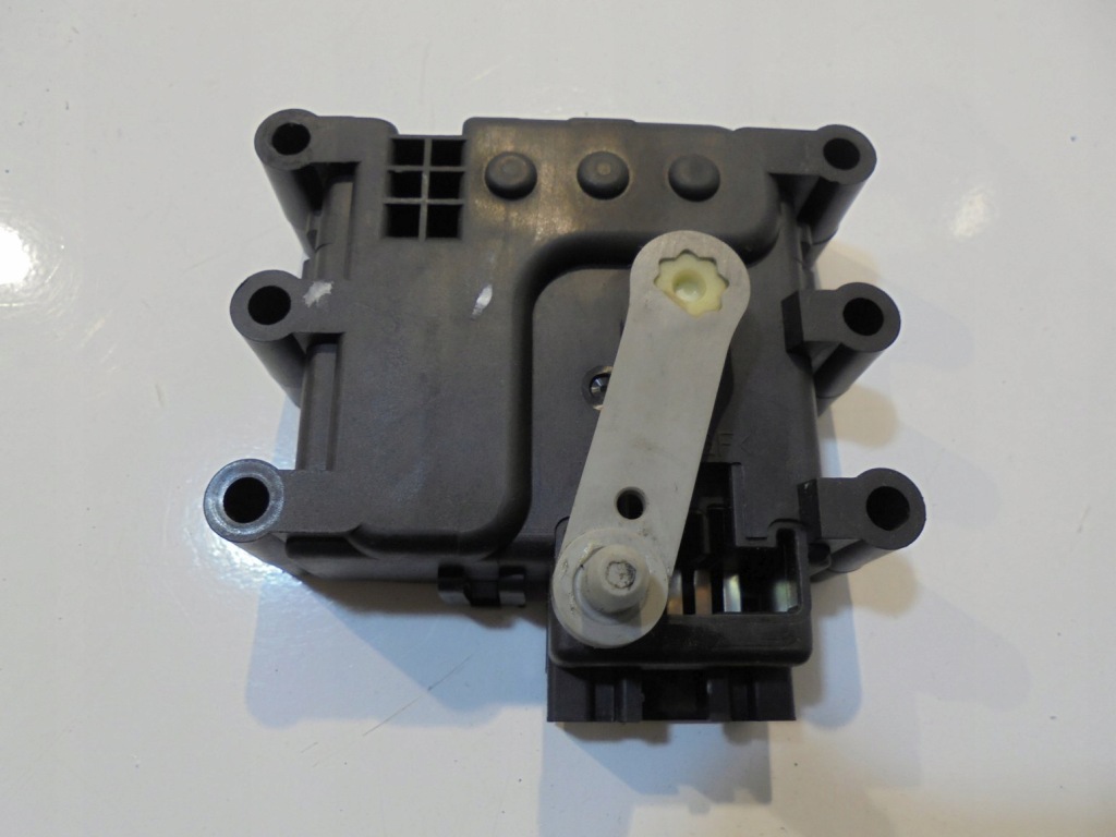 фото №1, Моторчик обдув mazda 6 02' 2711n